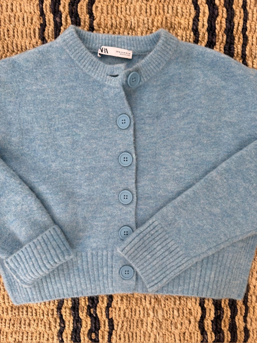 Zara Soft Knit Cropped Cardigan. Blue, Size Medium. EUC. - Picture 3 of 5